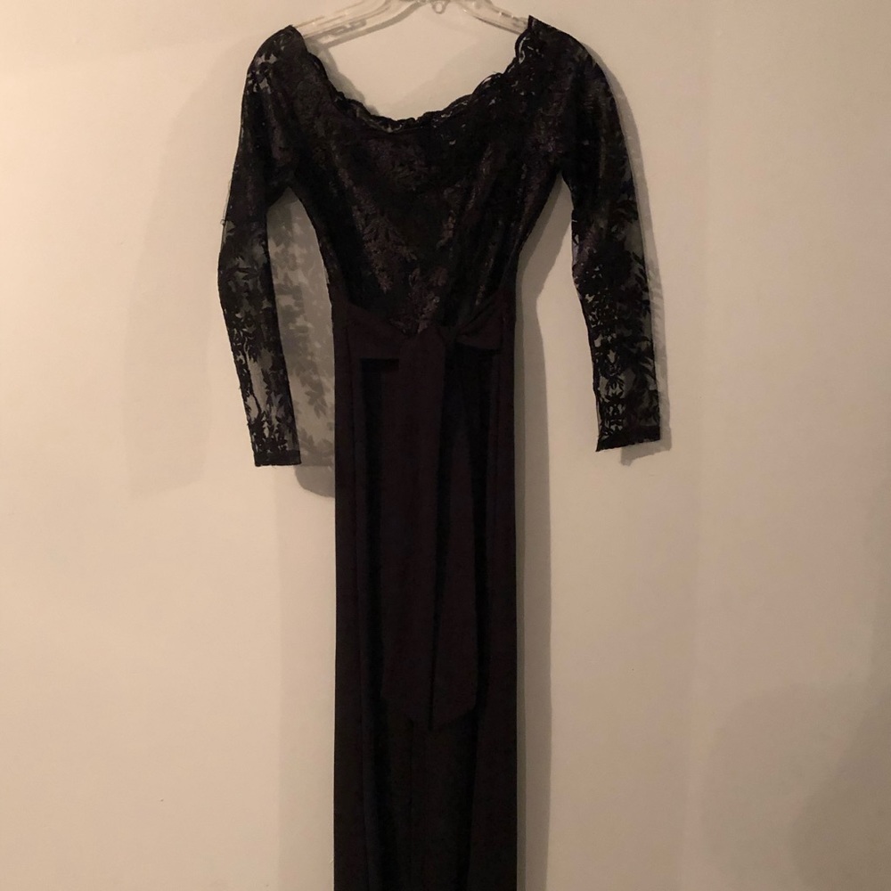 Black lace pant suit - size medium - never worn